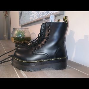 Never worn chunky platform combat boots immitation dr martins (UK 36, US 5)